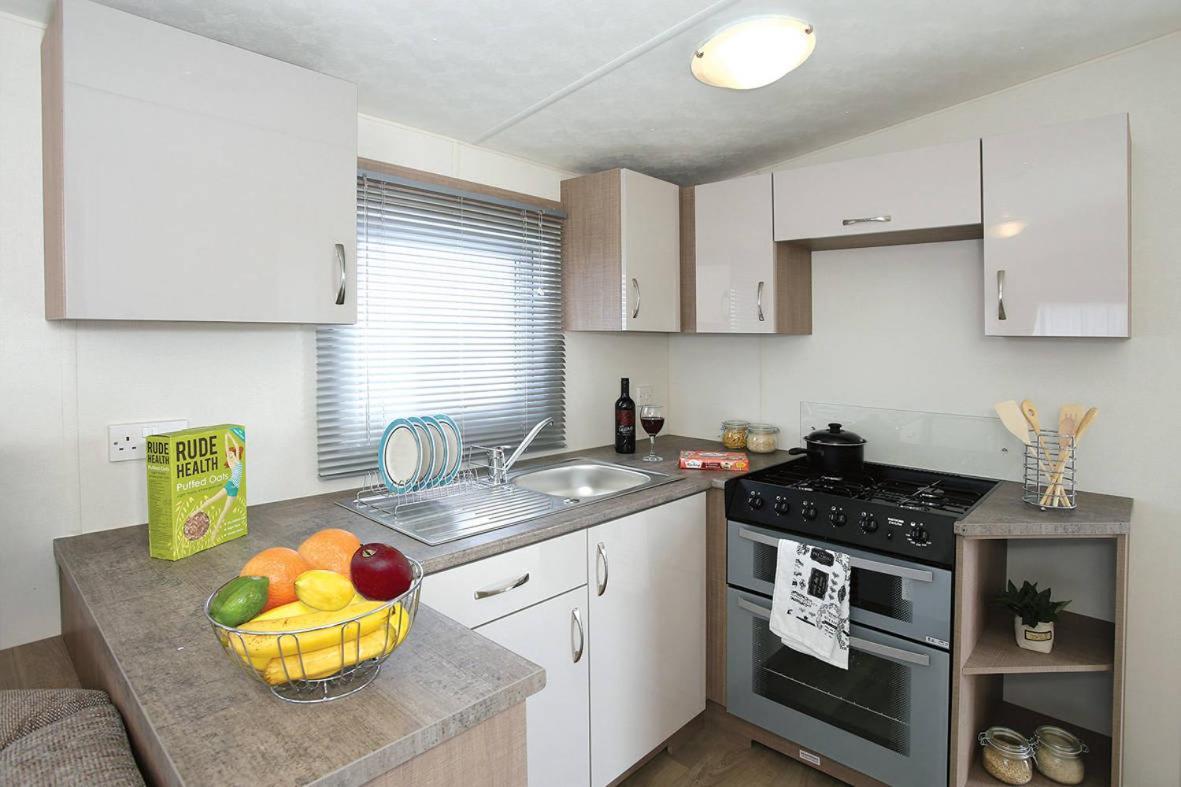 Roselands Caravan Park, Nr Lands End, Cornwall セント・ジャスト エクステリア 写真