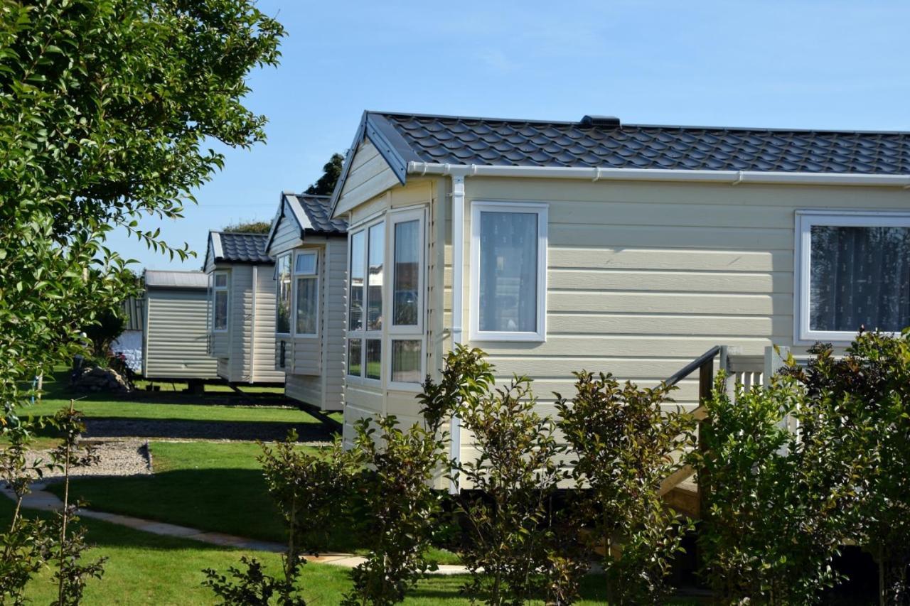 Roselands Caravan Park, Nr Lands End, Cornwall セント・ジャスト エクステリア 写真
