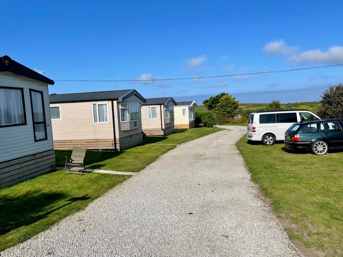 Roselands Caravan Park, Nr Lands End, Cornwall セント・ジャスト エクステリア 写真