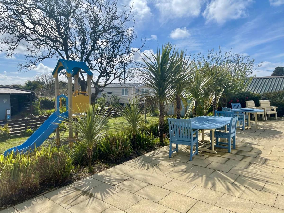 Roselands Caravan Park, Nr Lands End, Cornwall セント・ジャスト エクステリア 写真