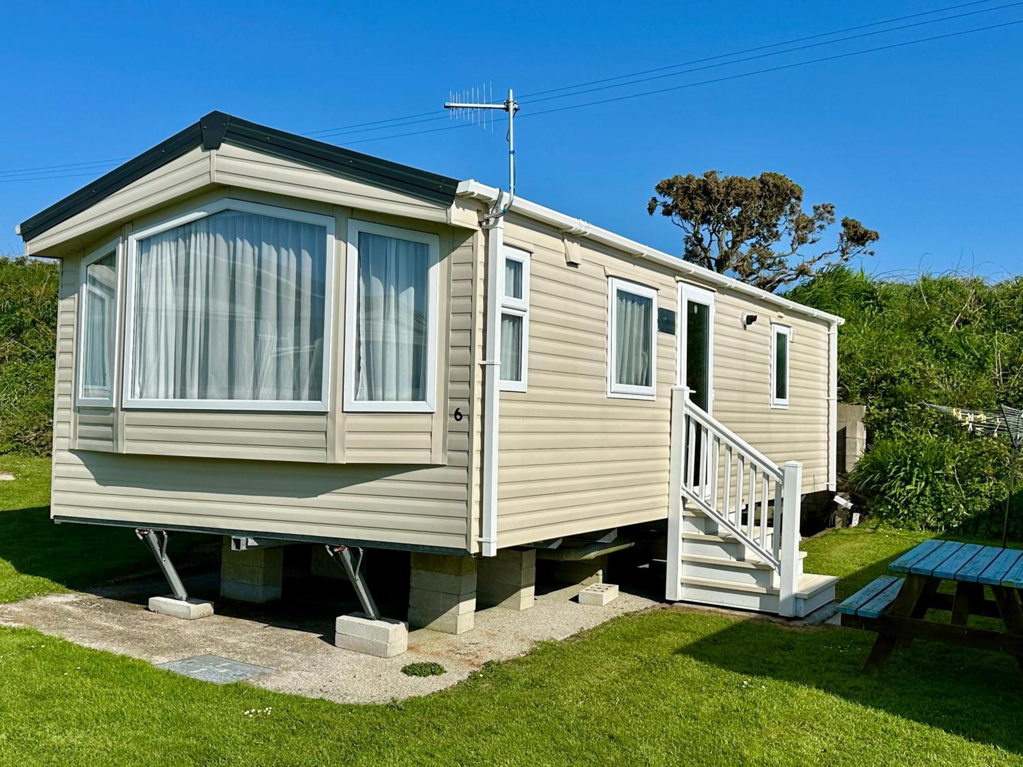 Roselands Caravan Park, Nr Lands End, Cornwall セント・ジャスト エクステリア 写真