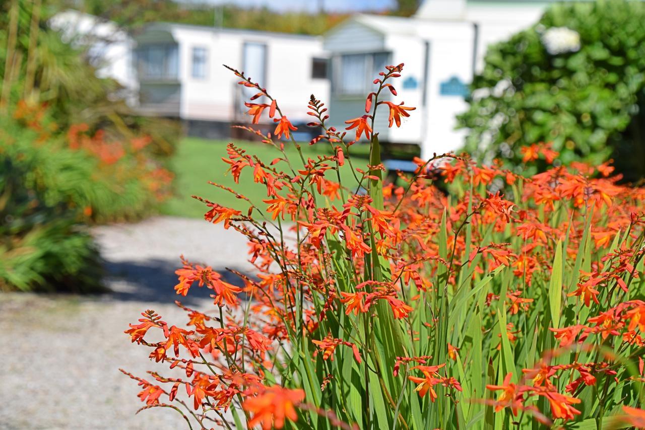 Roselands Caravan Park, Nr Lands End, Cornwall セント・ジャスト エクステリア 写真