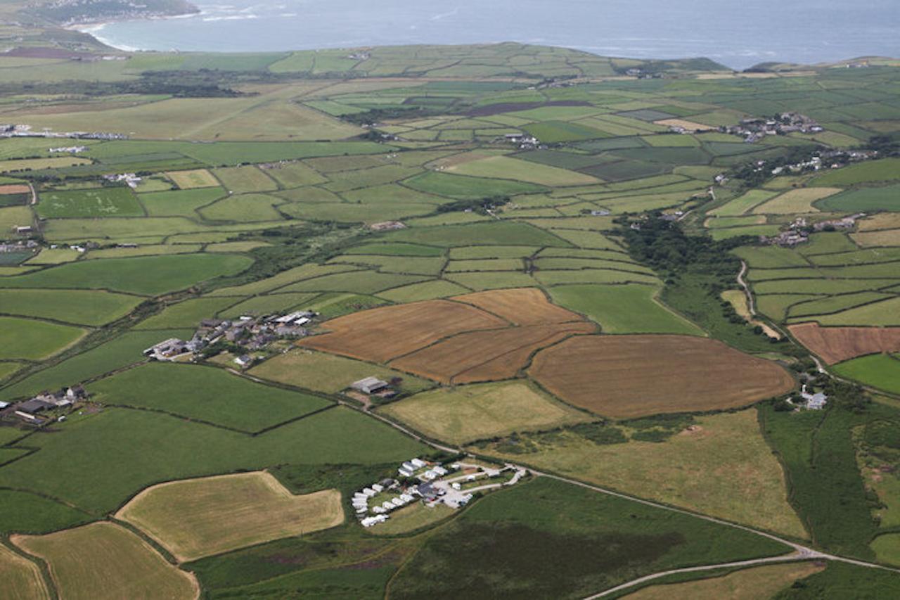 Roselands Caravan Park, Nr Lands End, Cornwall セント・ジャスト エクステリア 写真