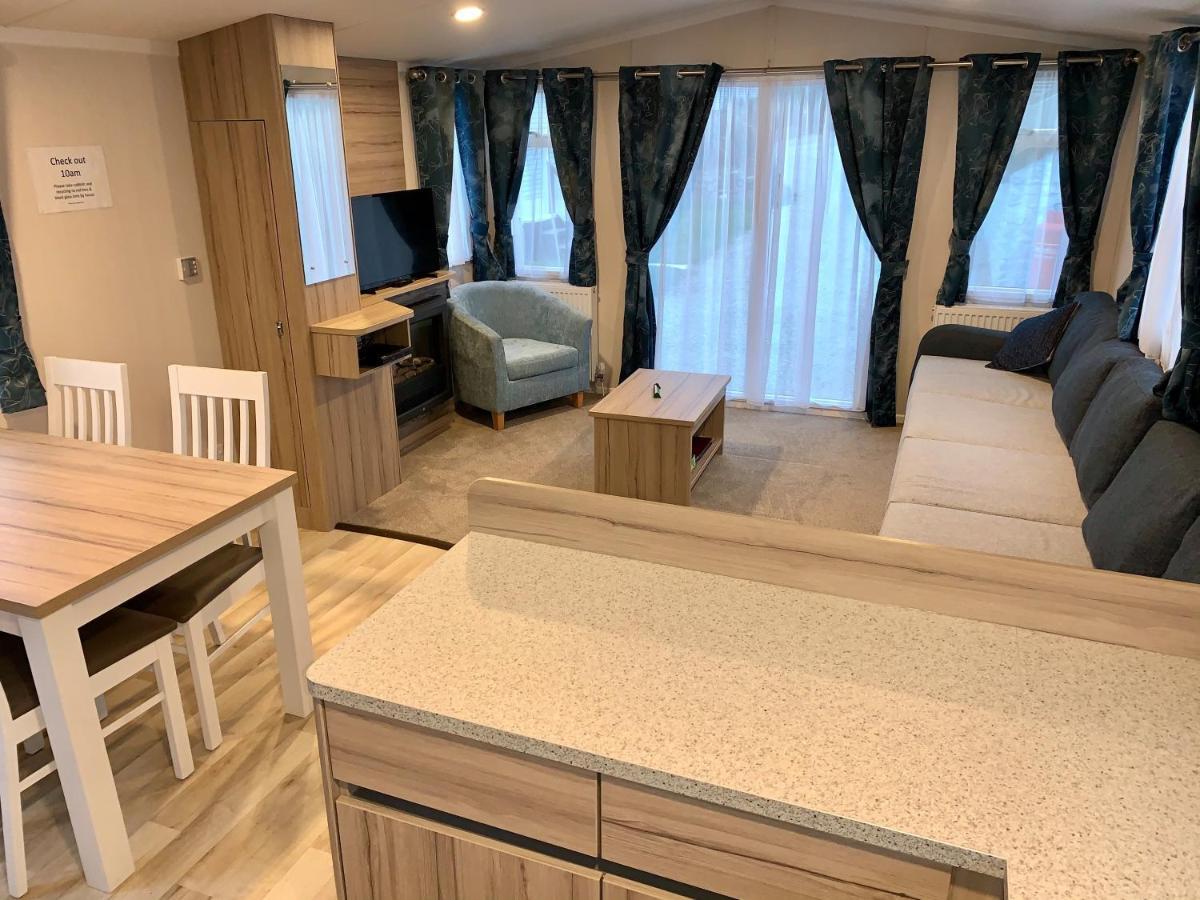 Roselands Caravan Park, Nr Lands End, Cornwall セント・ジャスト エクステリア 写真